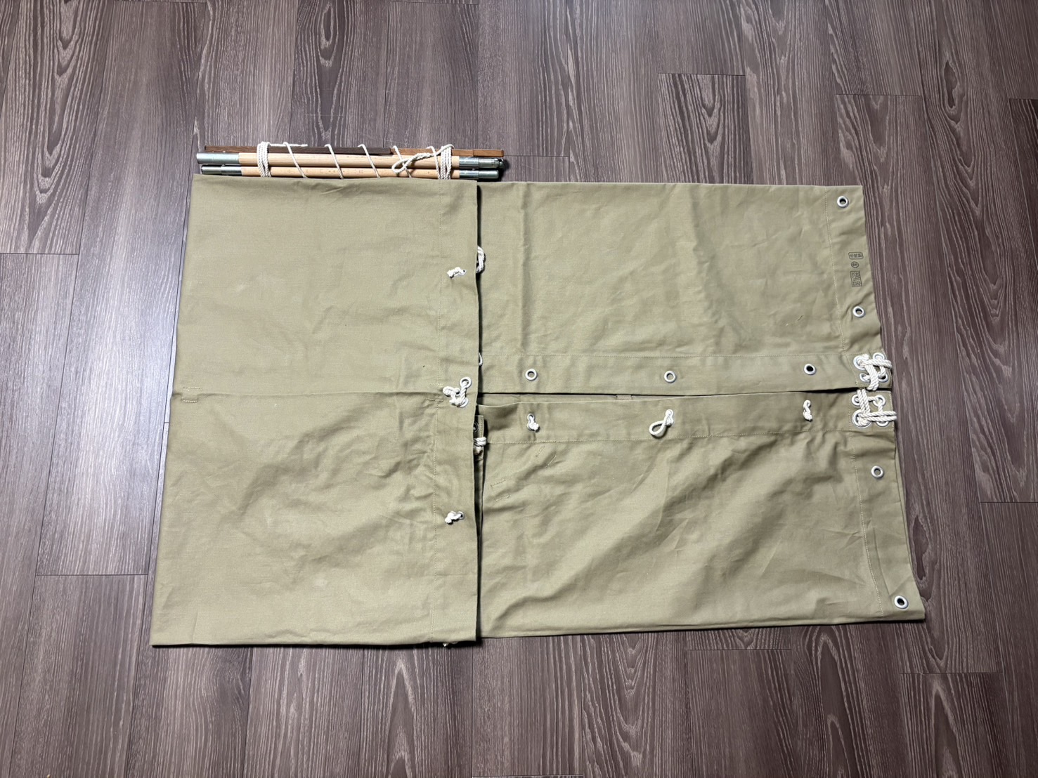 携帯天幕の畳み方