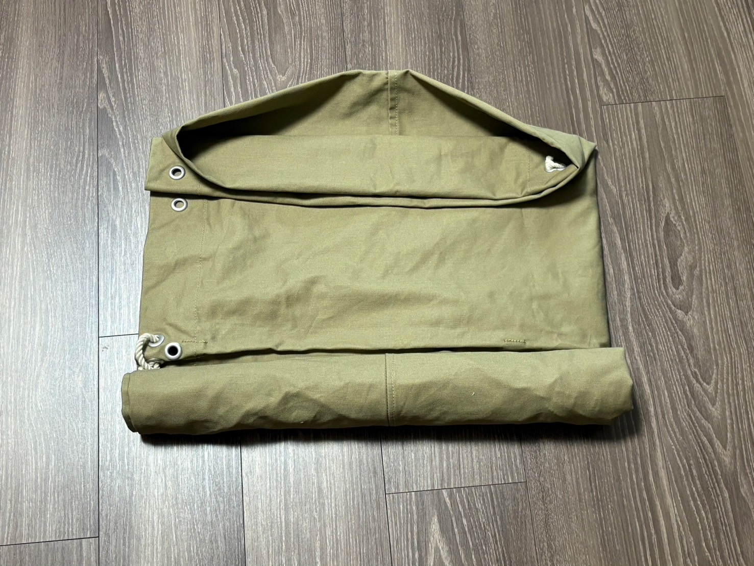 携帯天幕の畳み方